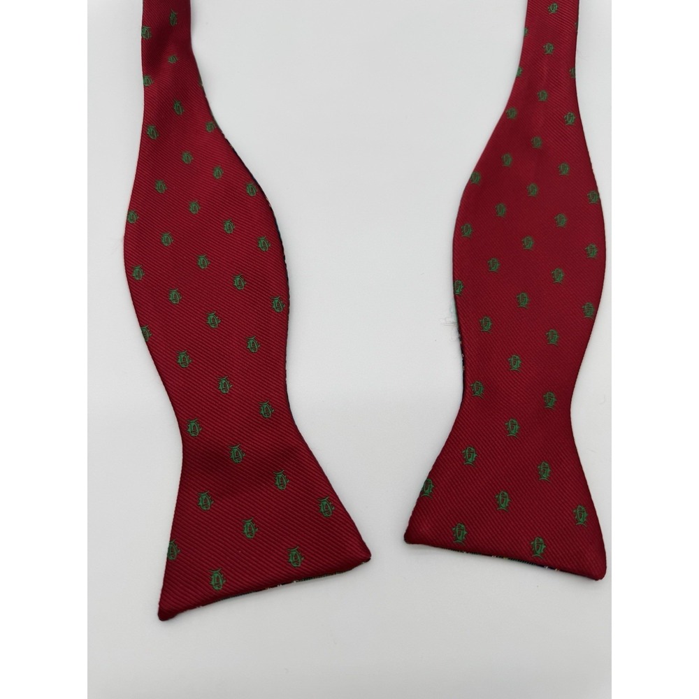 Southern Tide Silk Bow Tie Red Green Crest Plaid Reversible Adjustable Pre-Tied